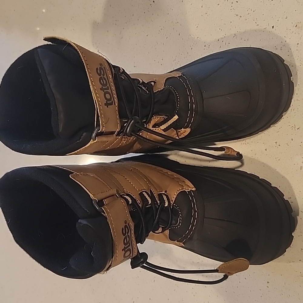 Totes Black and Brown Snow Boots